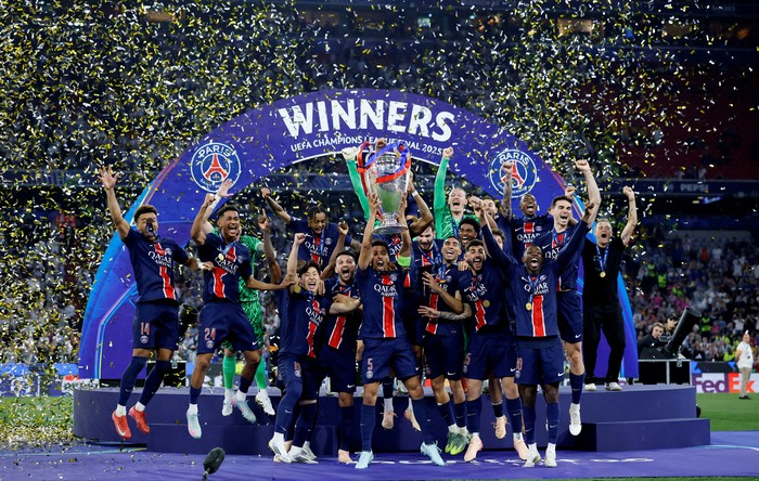 paris-saint-germain-1748738941096