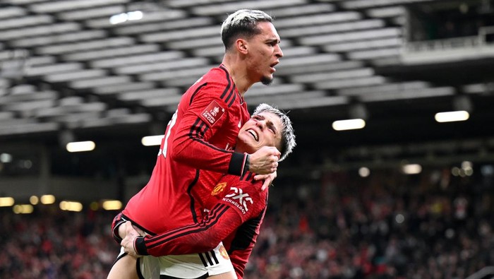 antony-1759320531128_169