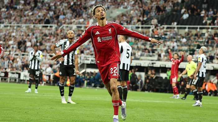 Ekitike Siap Bungkam Newcastle di Anfield