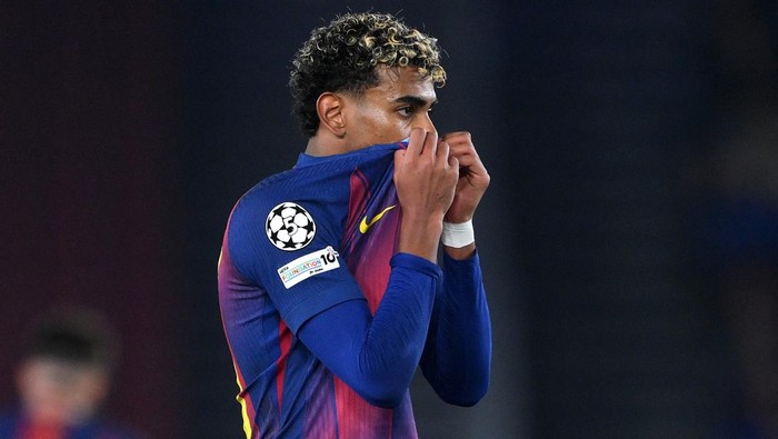 lamine-yamal-barcelona-vs-eintracht-frankfurt-barcelona-vs-frankfurt-liga-champions-yamal-1765338380370_169