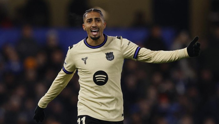 soccer-champions-che-bar-1765963187648_169