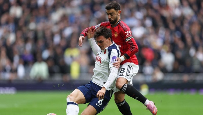 tottenham-hotspur-vs-manchester-united-1762611591438_169