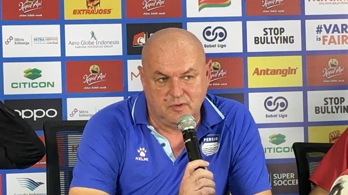 pelatih-persib-bojan-hodak-1772474144123_169