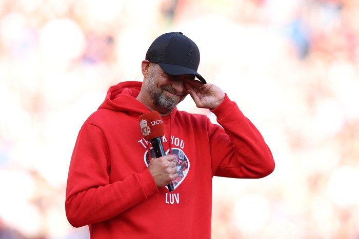 momen-publik-anfield-melepas-juergen-klopp-1